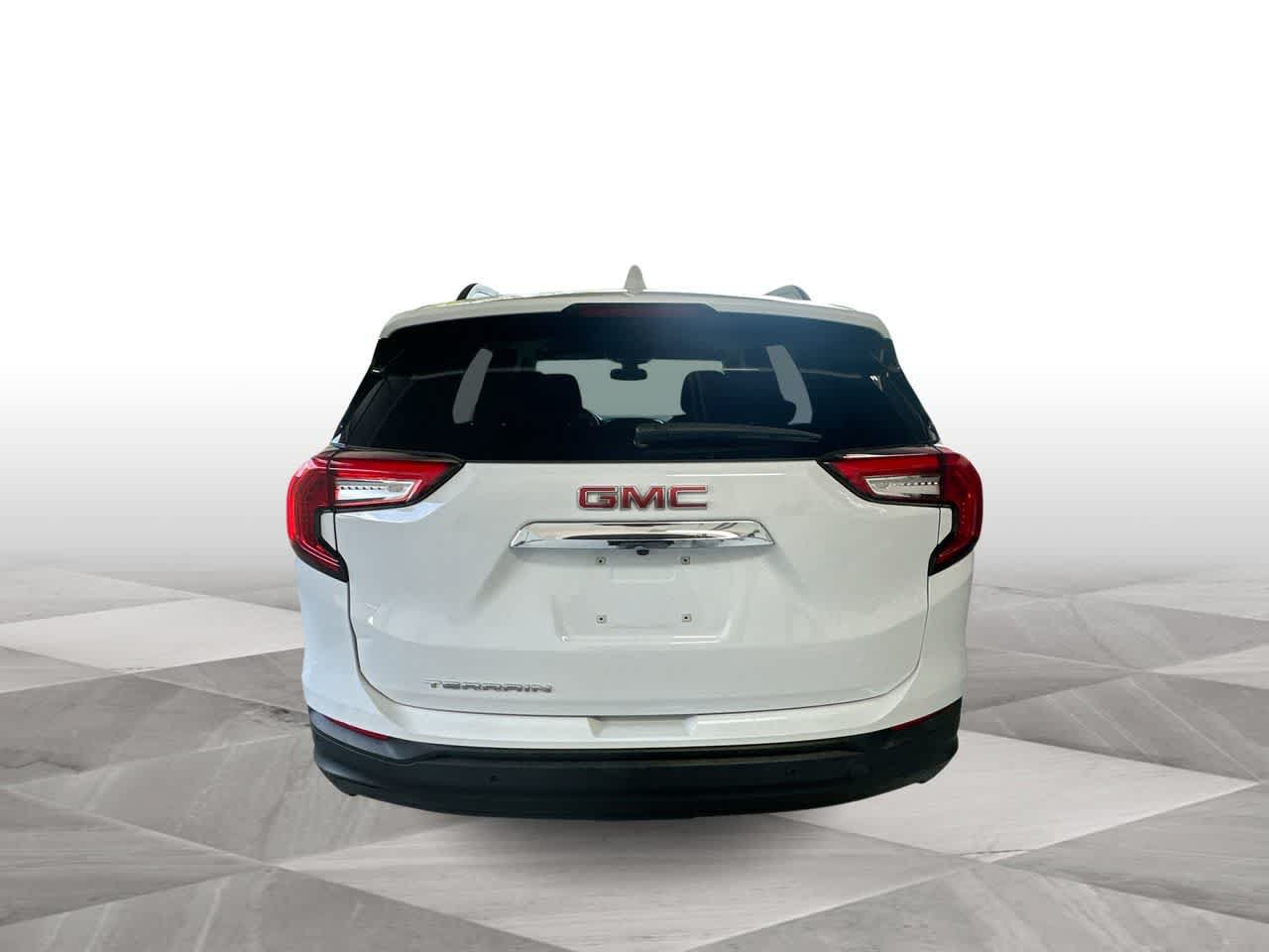 Used 2023 GMC Terrain SLE w/ Driver Convenience Package FWD image 7