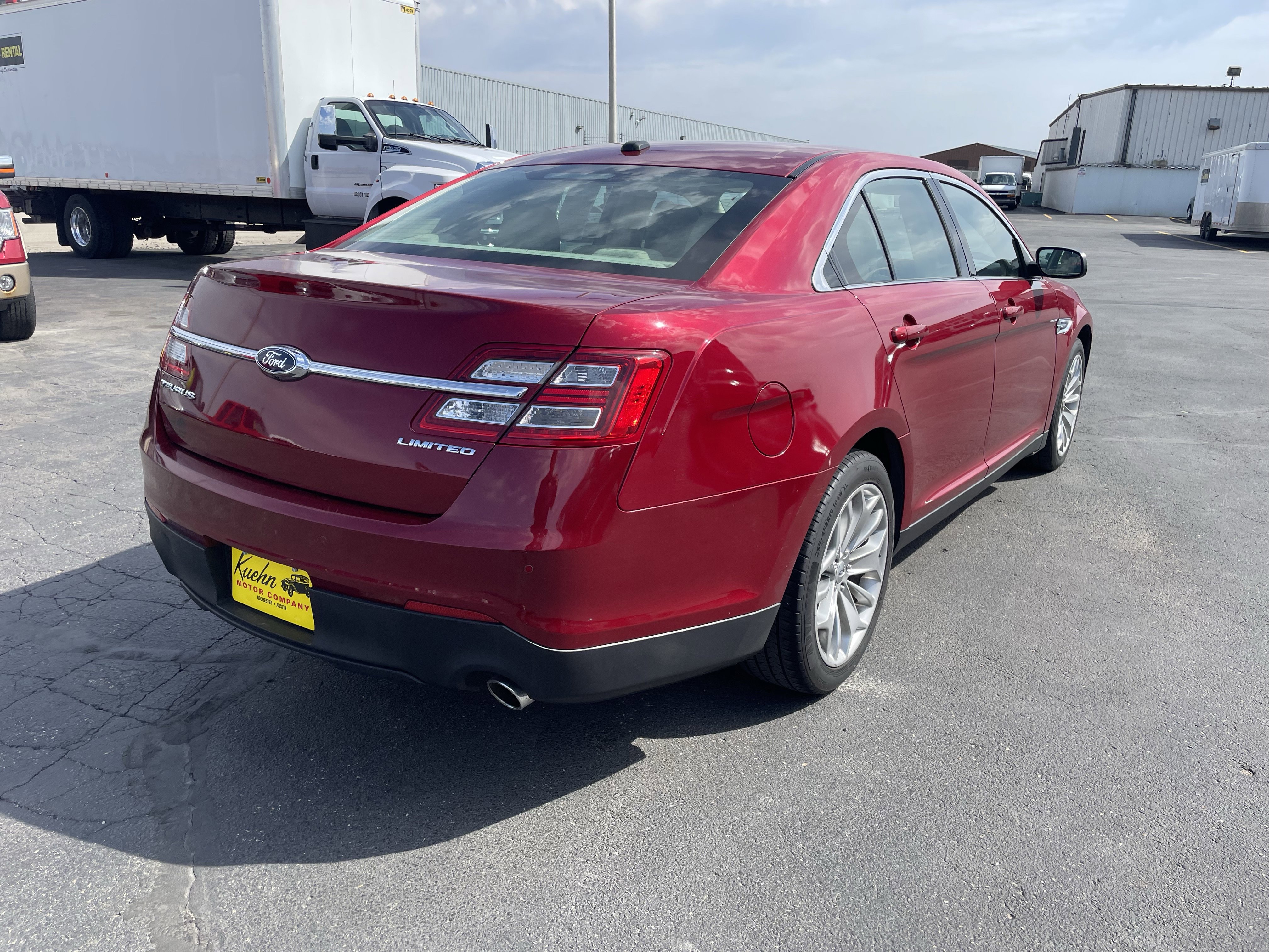 Used 2013 Ford Taurus Limited FWD image 8