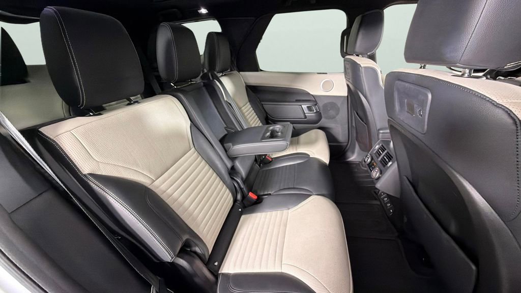 Used 2022 Land Rover Discovery S R-Dynamic AWD/4WD image 35