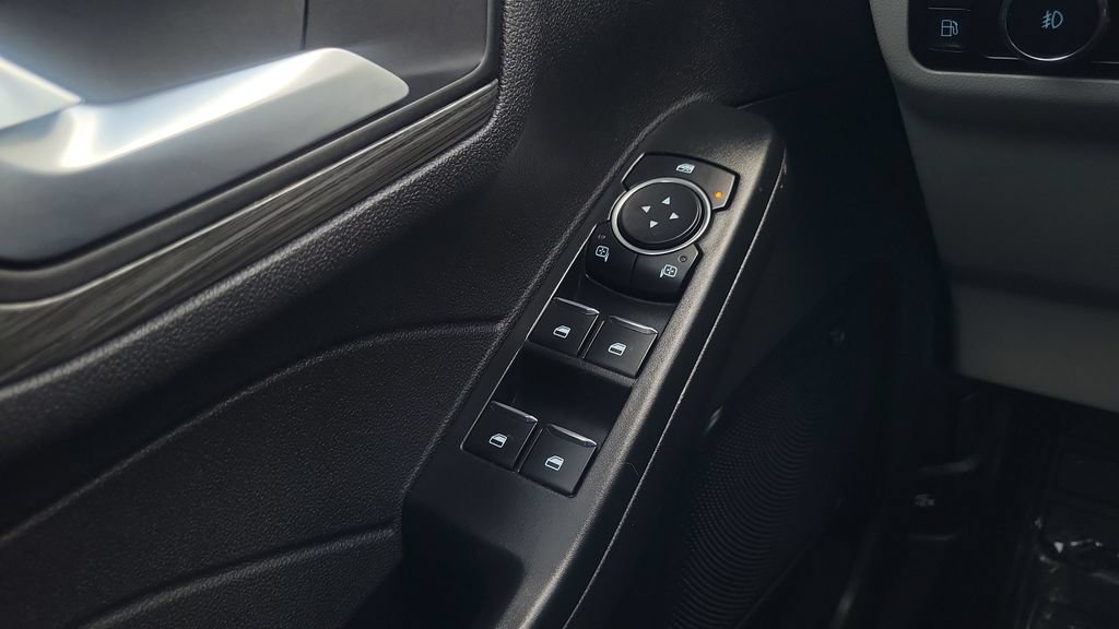 Used 2024 Ford Escape Platinum AWD/4WD image 19