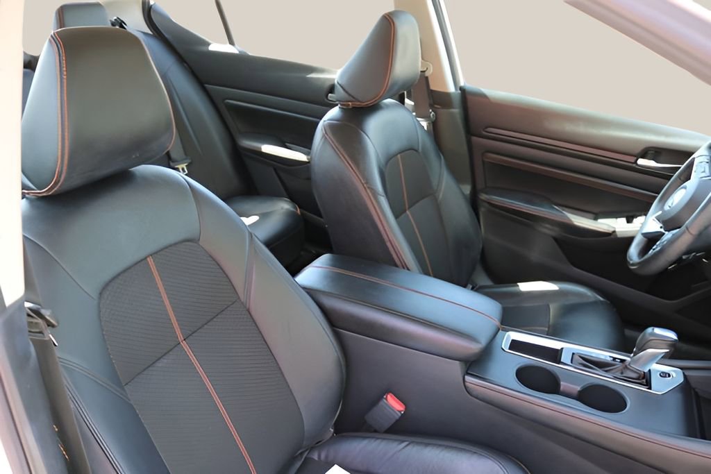 Used 2020 Nissan Altima 2.5 SR FWD image 17