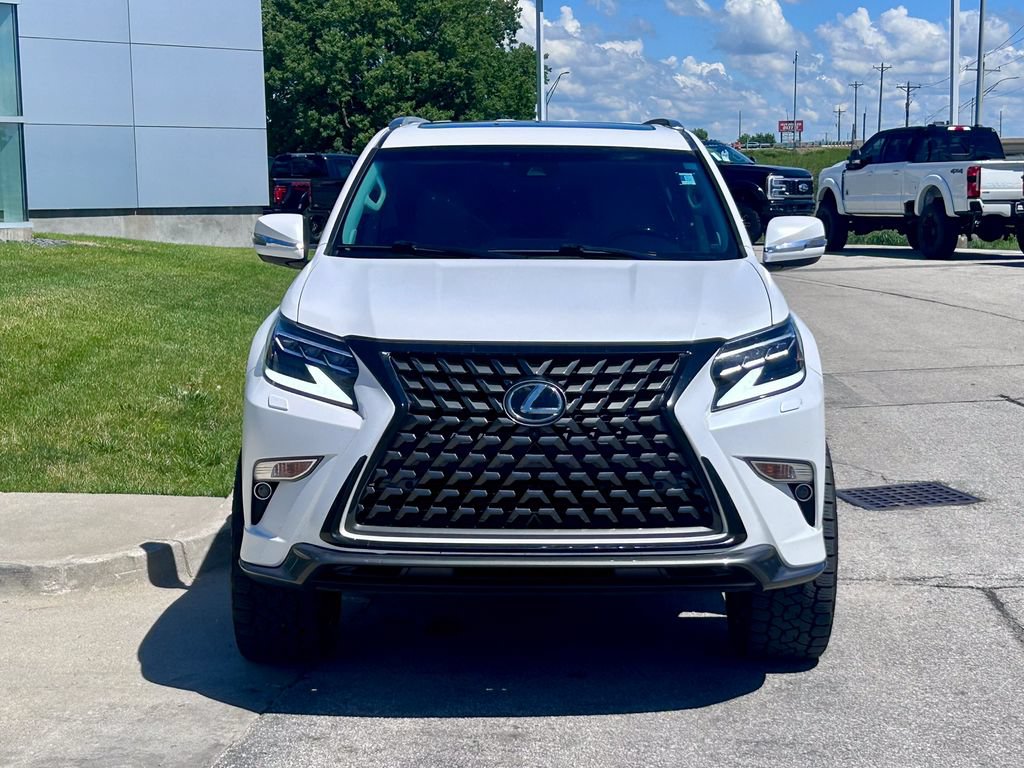 Used 2021 Lexus GX 460 Luxury w/ Sport Design Package AWD/4WD image 8