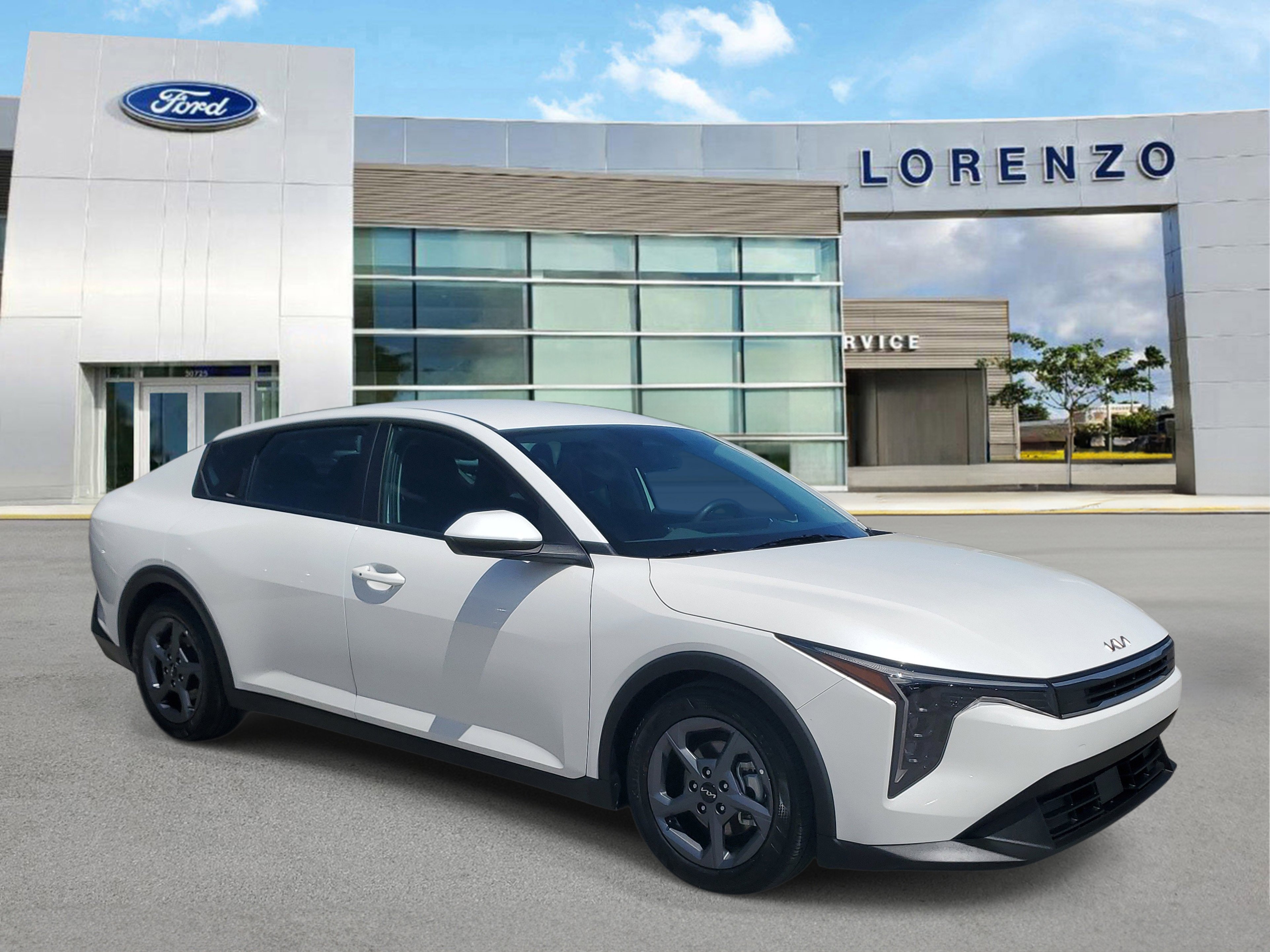 Used 2025 Kia K4 LXS image 3