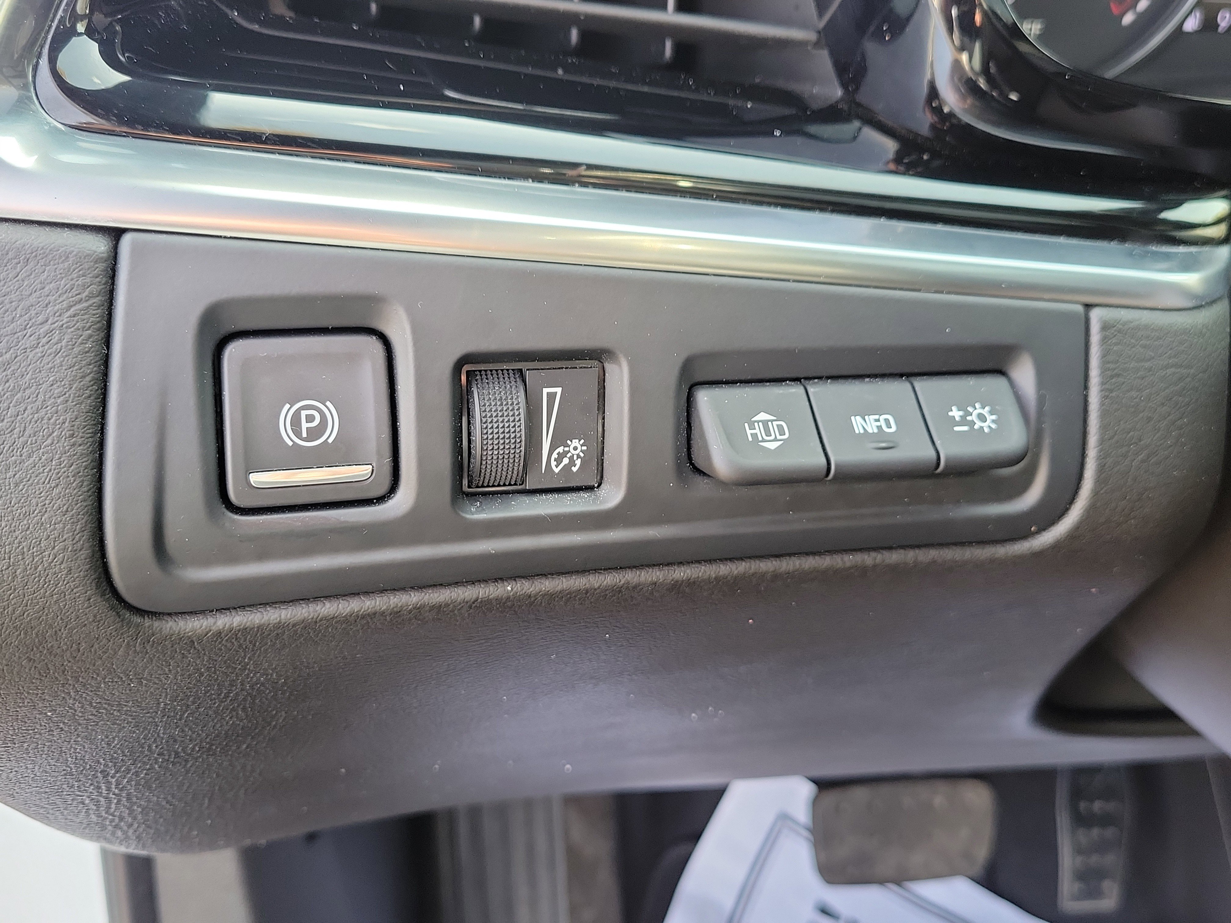 Used 2023 Cadillac XT6 Premium Luxury w/ Technology Package image 21