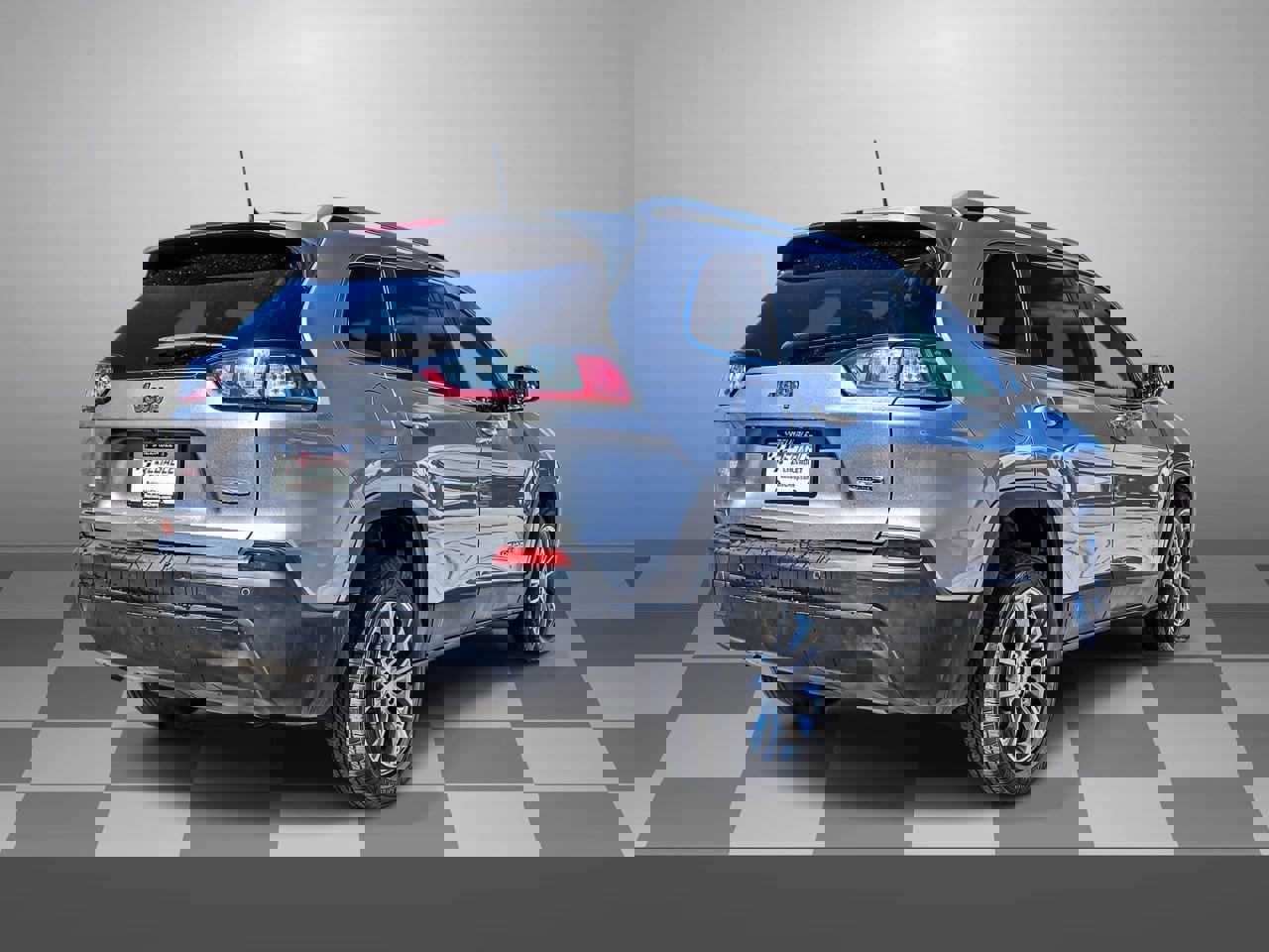 Used 2019 Jeep Cherokee Latitude Plus image 6