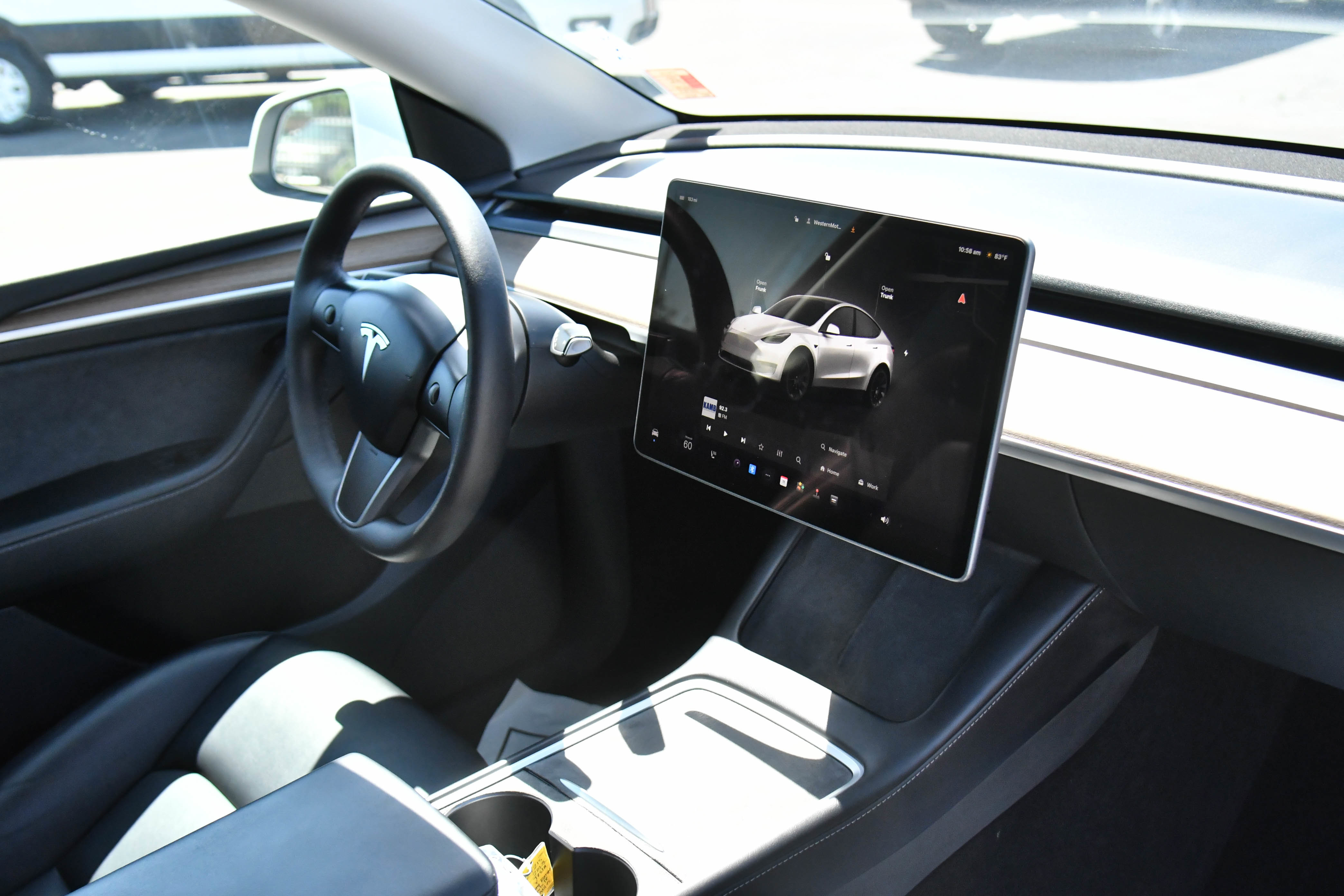 Used 2023 Tesla Model Y Long Range AWD/4WD image 45