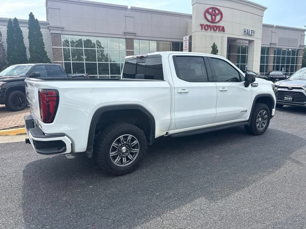 Used 2024 GMC Sierra 1500 AT4 w/ Technology Package AWD/4WD image 2