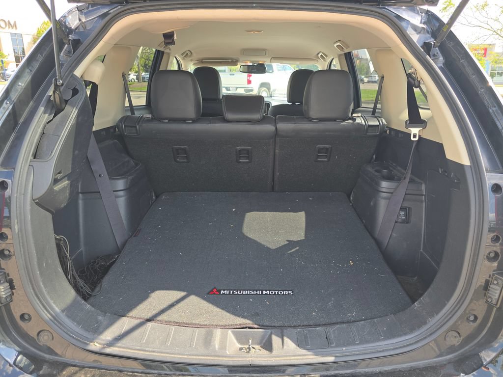 Used 2019 Mitsubishi Outlander AWD image 15