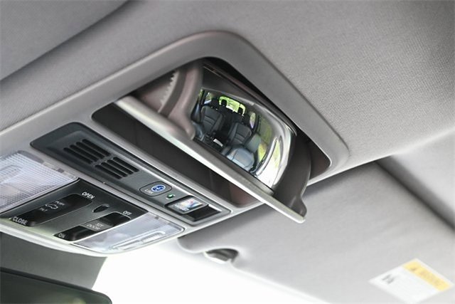 Certified 2022 Honda Pilot Touring image 24