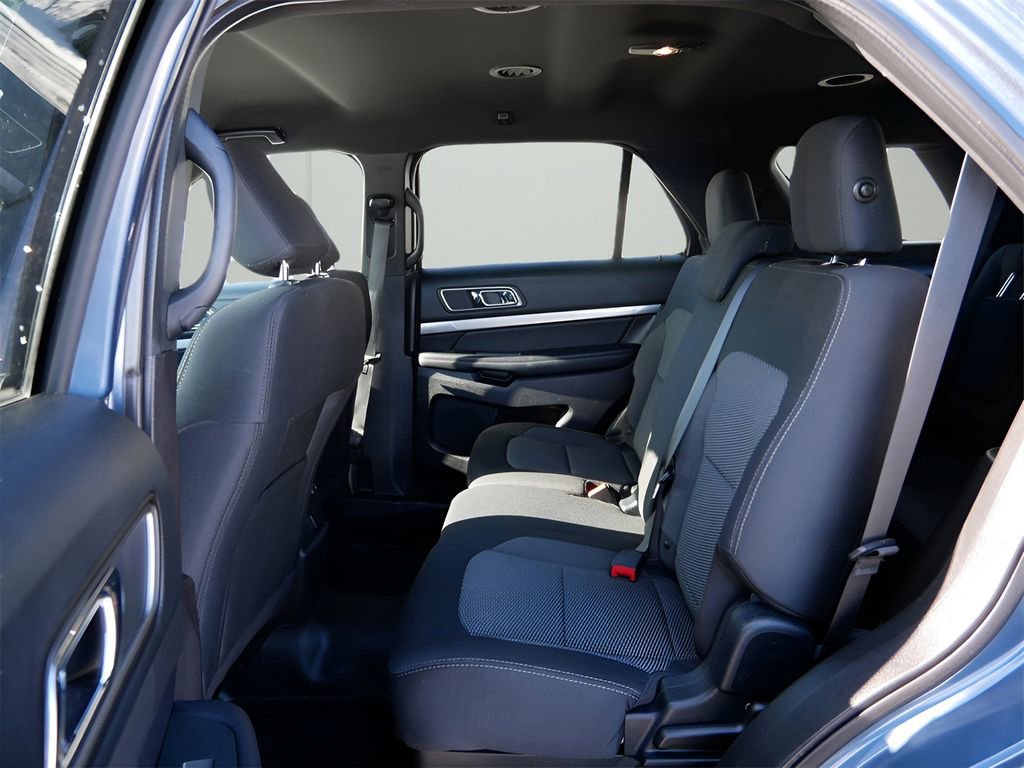 Used 2019 Ford Explorer XLT AWD/4WD image 11