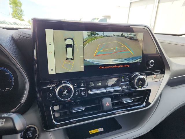Used 2023 Toyota Highlander Platinum AWD/4WD image 49