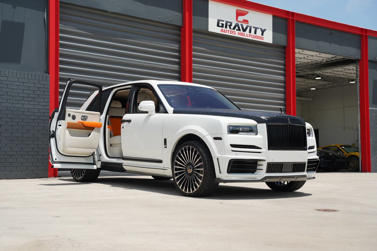 Used 2019 Rolls-Royce Cullinan AWD/4WD image 4