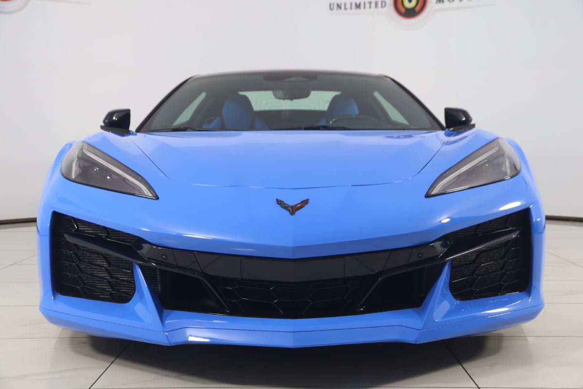 Used 2024 Chevrolet Corvette Z06 w/ Stealth Interior Trim Package RWD image 56