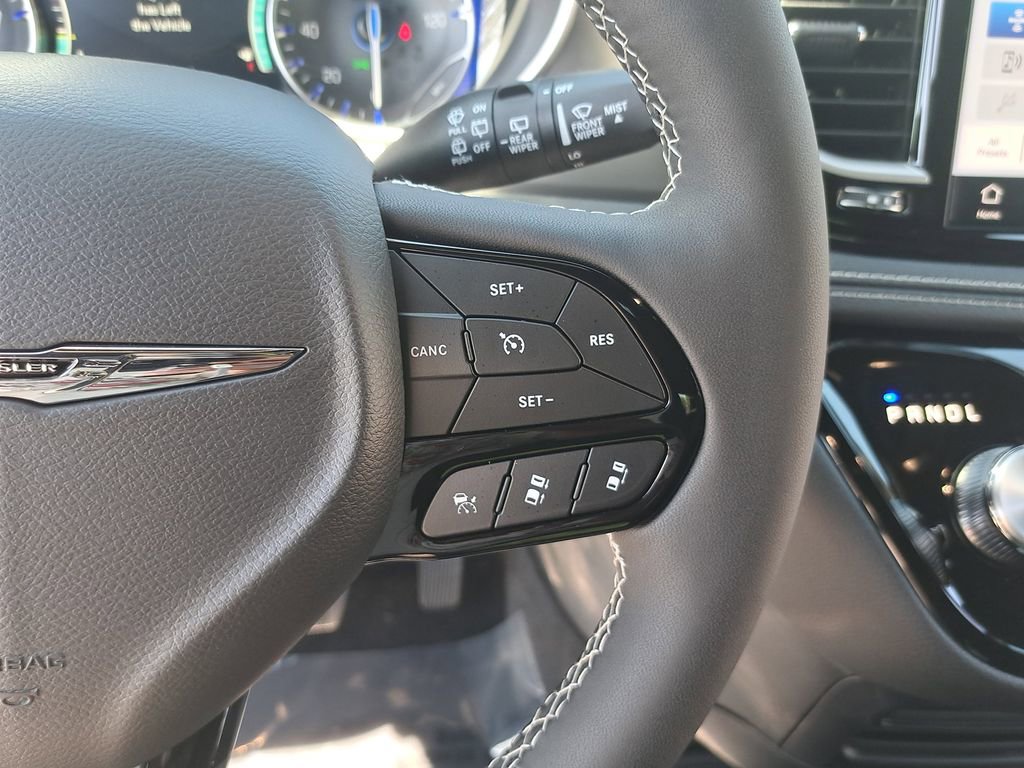 New 2026 Chrysler Pacifica Select w/ S Appearance Package AWD/4WD image 20