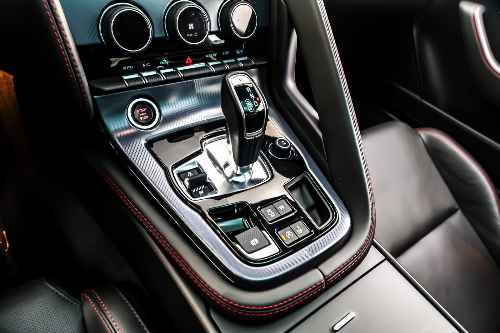 Used 2023 Jaguar F-TYPE R-Dynamic image 7