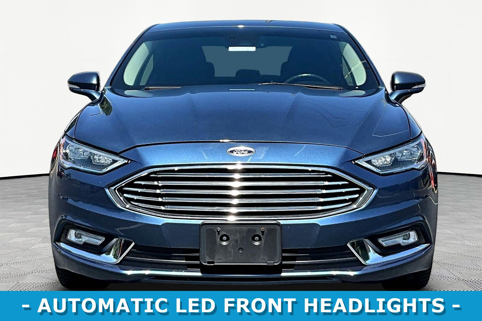 Used 2018 Ford Fusion Titanium FWD image 2