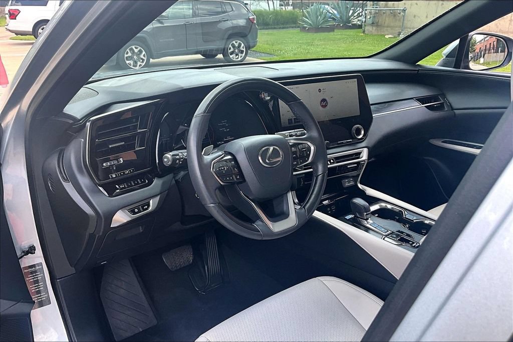 Used 2025 Lexus RX 350 Premium FWD image 17