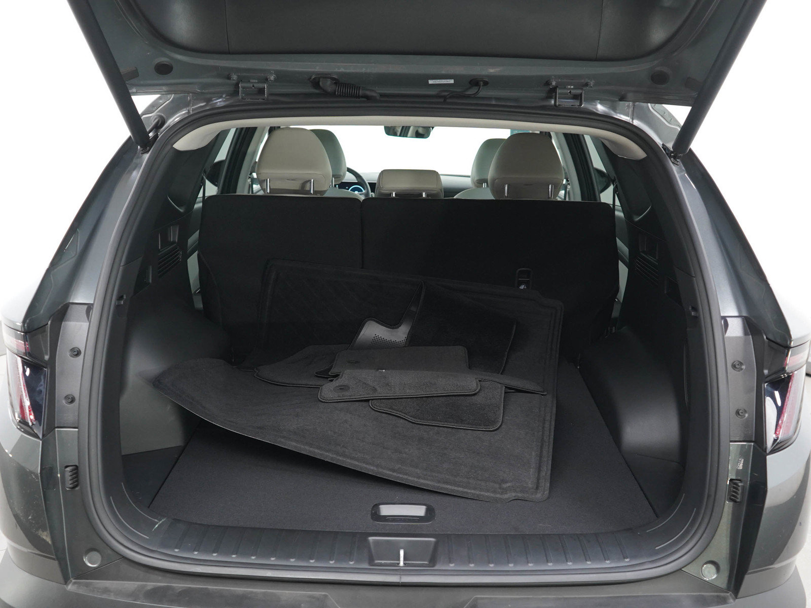 Certified 2026 Hyundai Tucson Limited AWD/4WD image 16