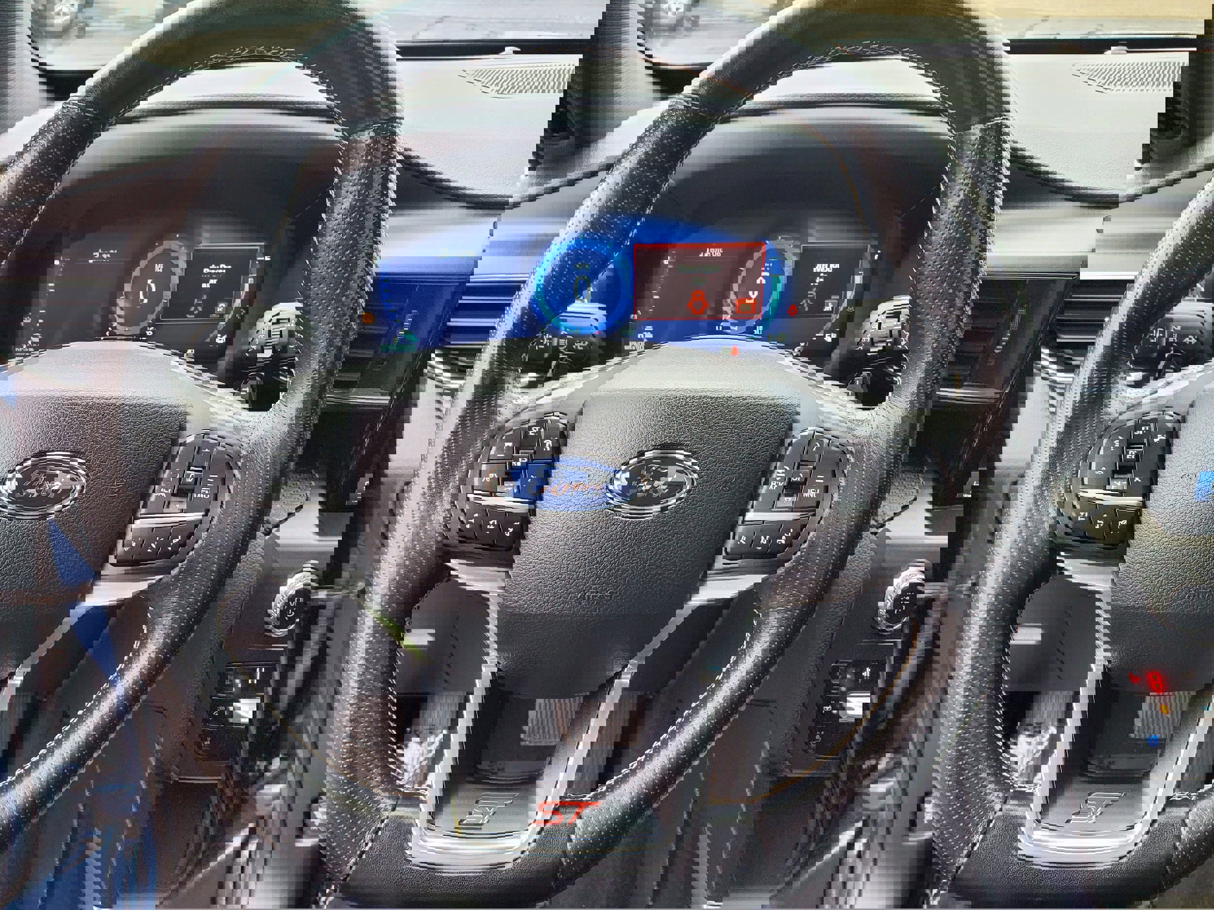 Used 2020 Ford Explorer ST w/ ST Street Pack image 17