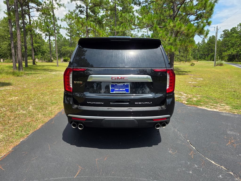 Used 2024 GMC Yukon XL Denali w/ Denali Reserve Package AWD/4WD image 4