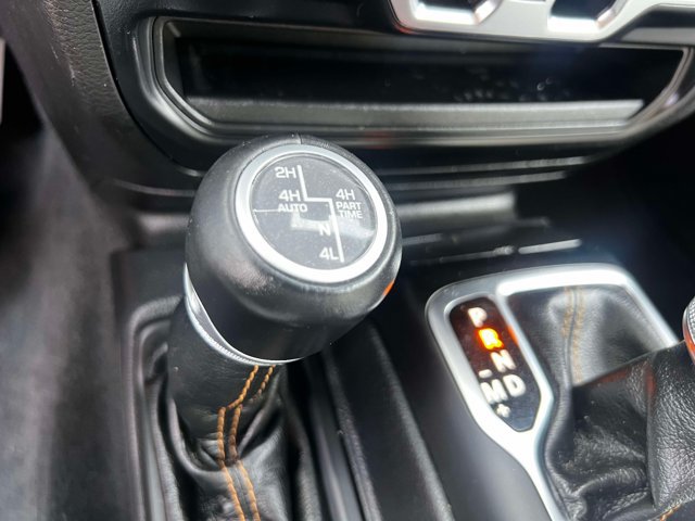 Used 2022 Jeep Wrangler Unlimited Sahara AWD/4WD image 33