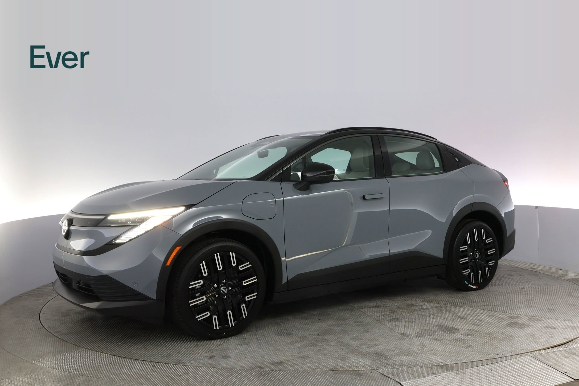 Used 2026 Nissan Leaf Platinum+ w/ Floor Mat Package (Platinum+) FWD image 18