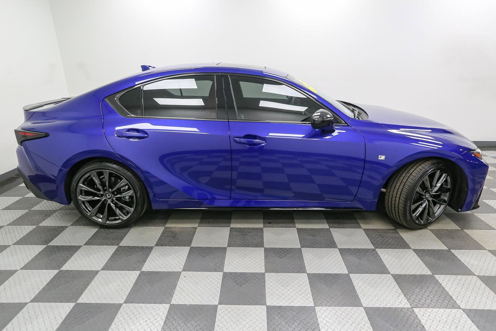 Used 2025 Lexus IS 350 F Sport w/ Navigation Package image 7