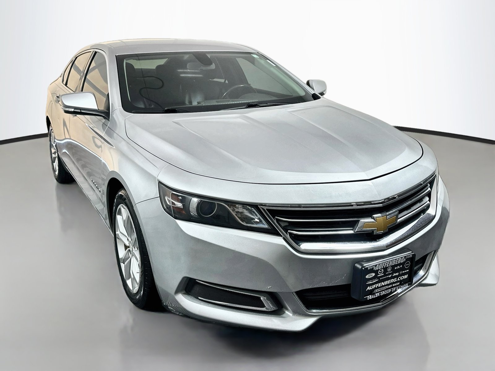 Used 2017 Chevrolet Impala LT FWD image 1