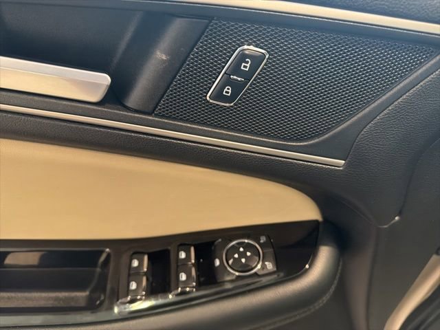 Used 2017 Ford Edge SEL w/ Equipment Group 201A AWD/4WD image 10