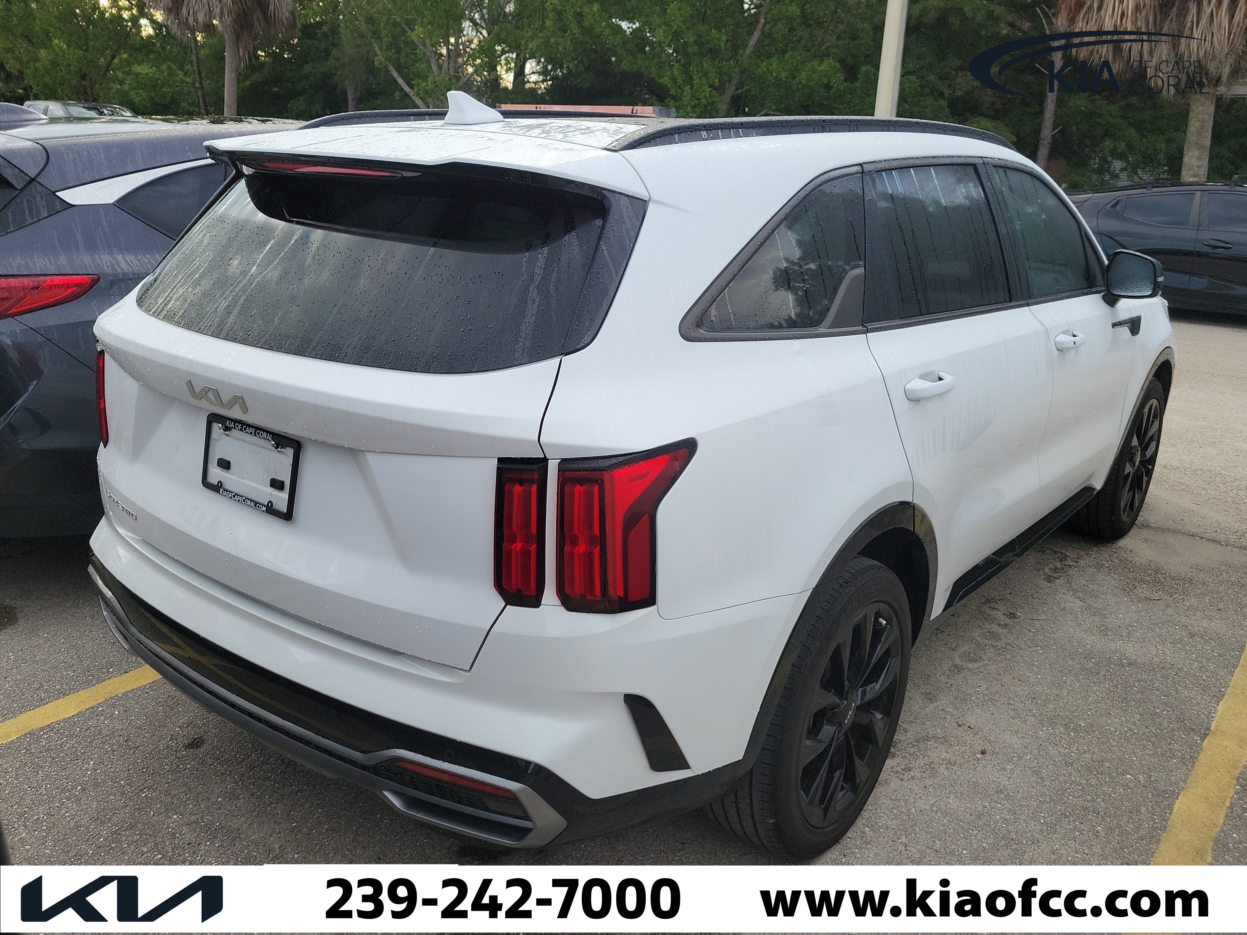 Certified 2023 Kia Sorento SX FWD image 5
