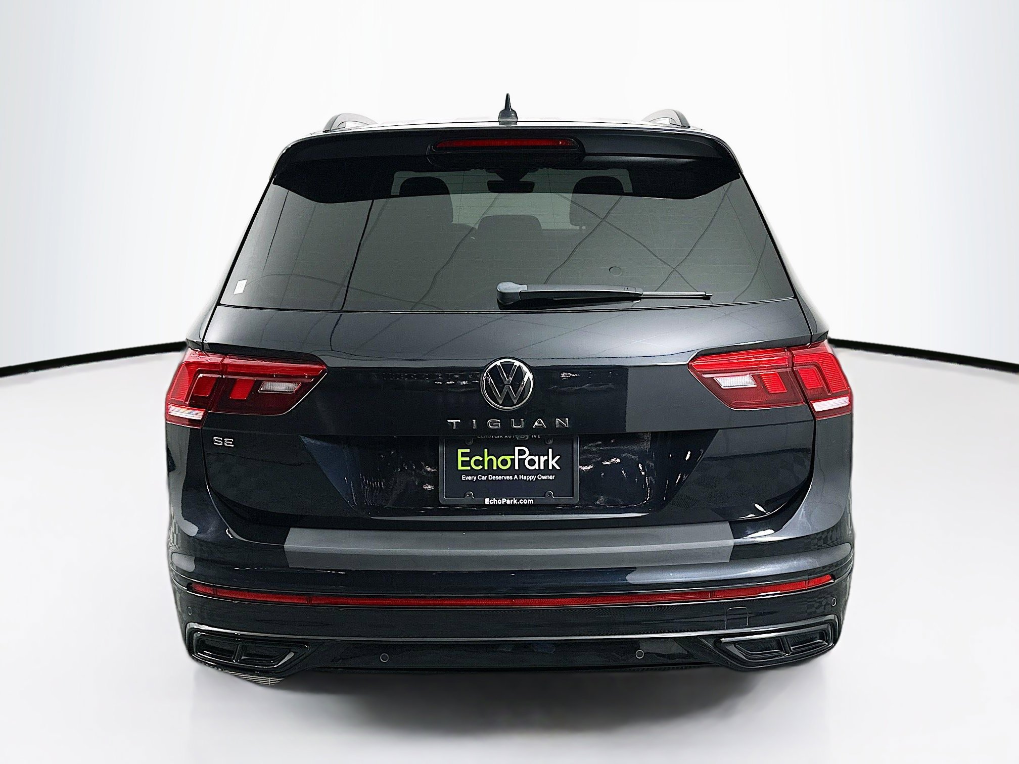Used 2022 Volkswagen Tiguan SE R-Line image 7