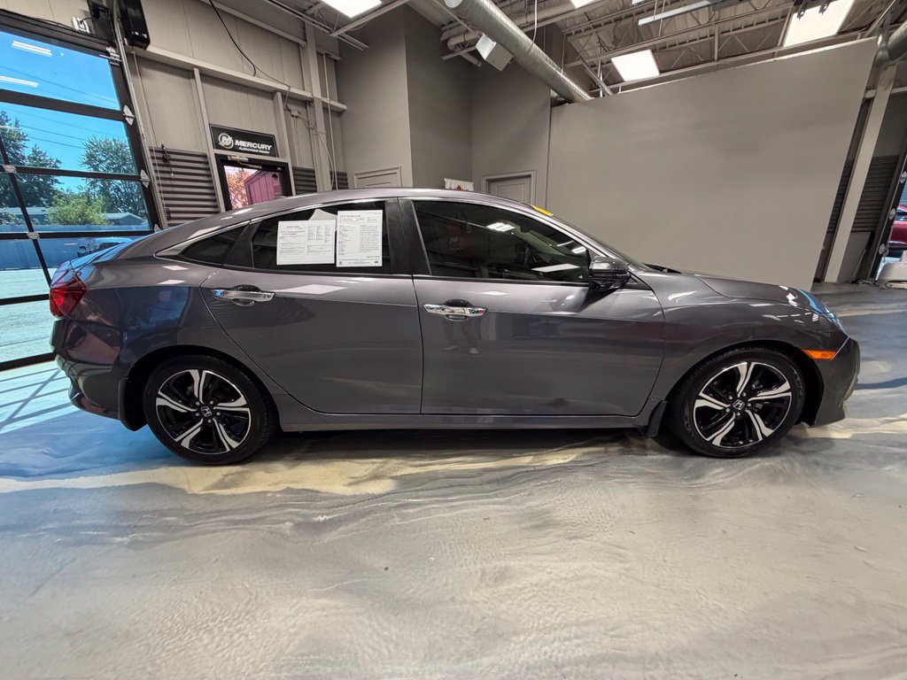 Used 2018 Honda Civic Touring image 29