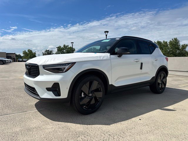 New 2026 Volvo XC40 B5 Ultra w/ Protection Package Premier AWD/4WD image 3