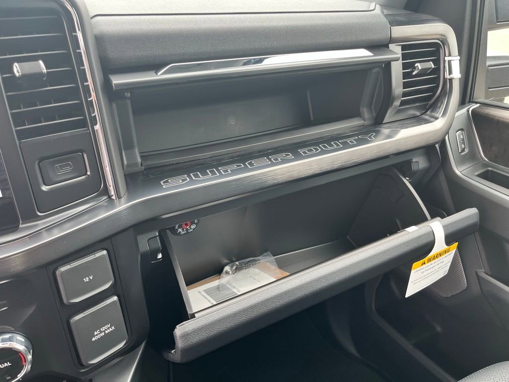 New 2026 Ford F250 Lariat w/ Chrome Package image 21