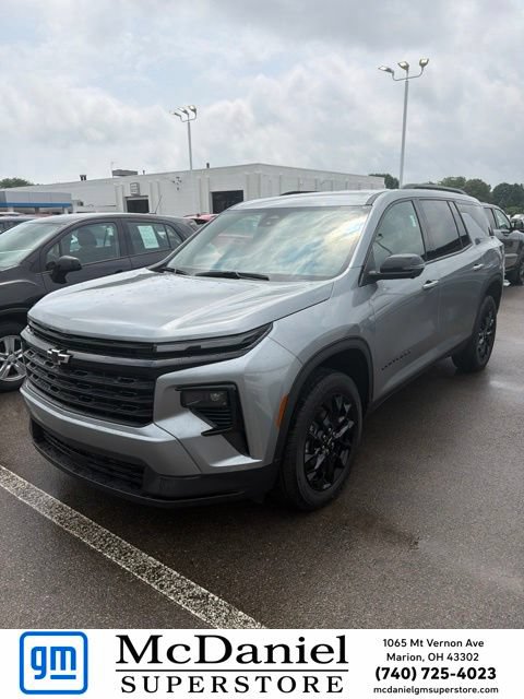 Used 2024 Chevrolet Traverse LT w/ Midnight/Sport Edition FWD image 1