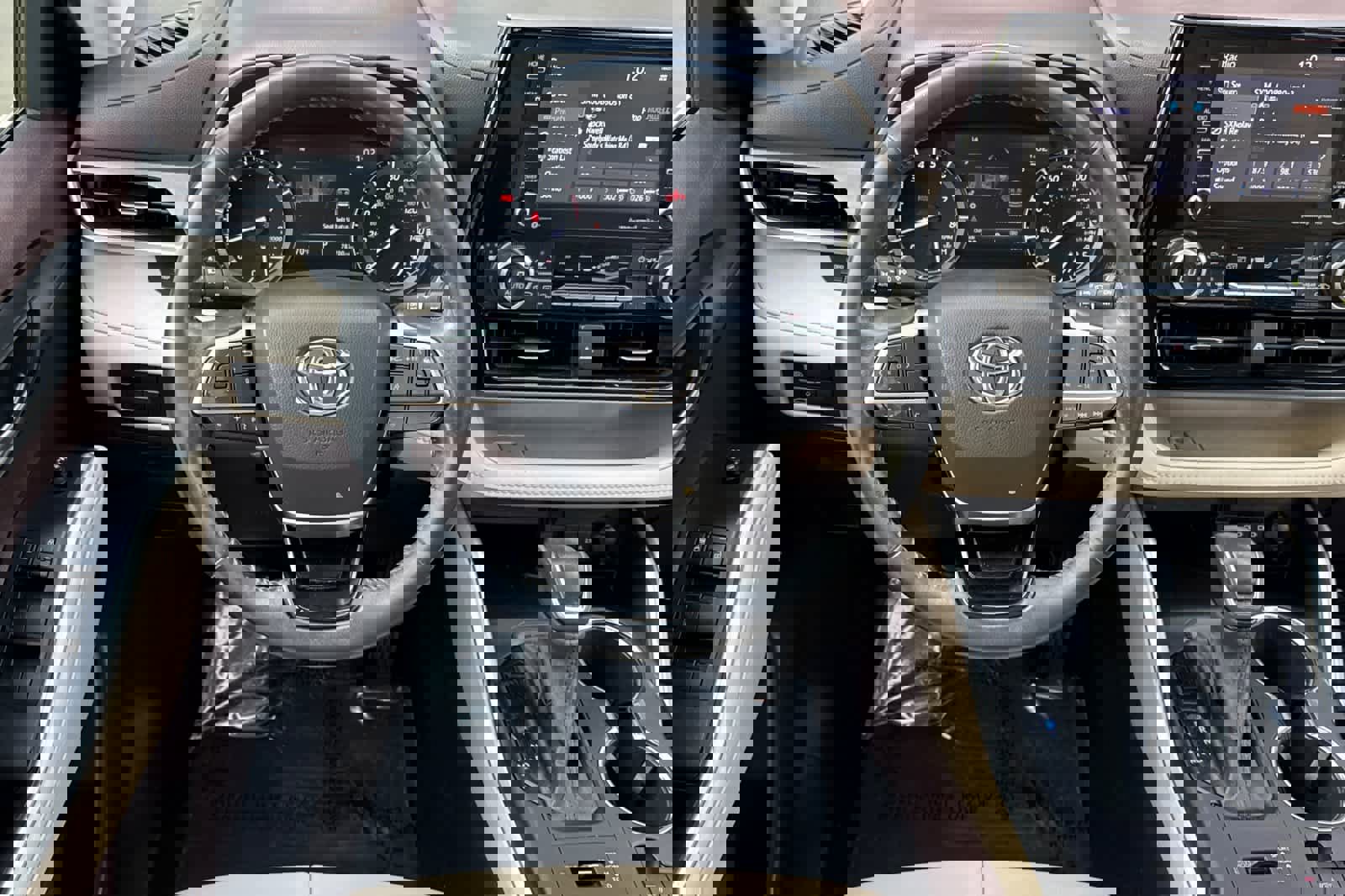 Used 2021 Toyota Highlander XLE image 15