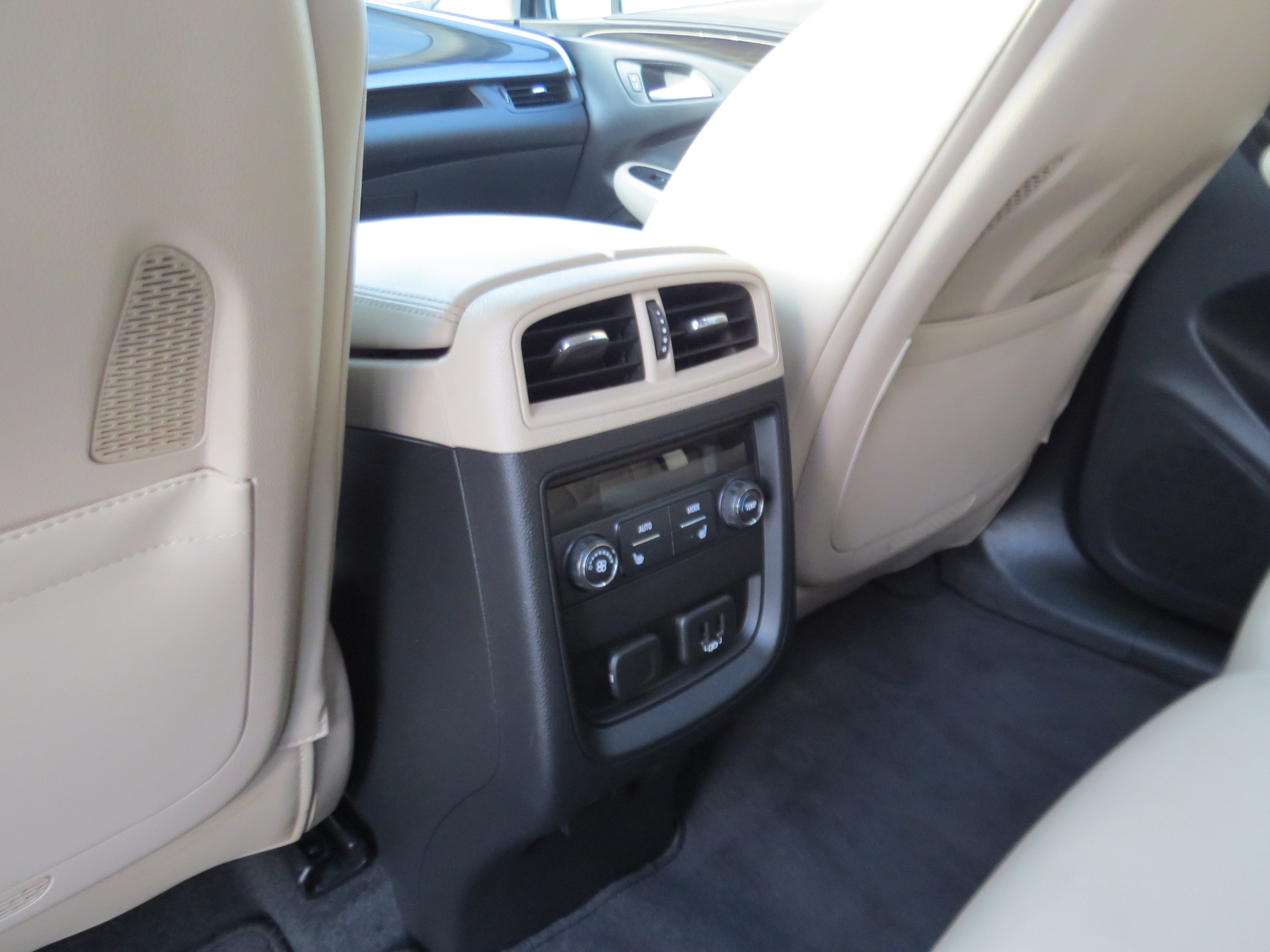 Certified 2020 Buick Envision Premium w/ Driver Confidence Package image 13