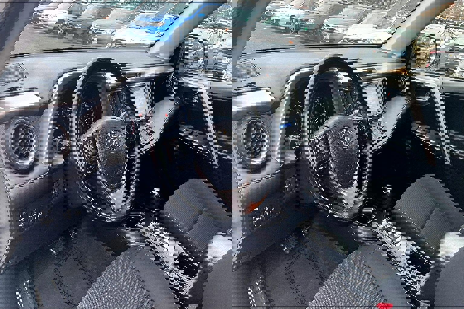 Used 2018 Toyota RAV4 XLE image 13