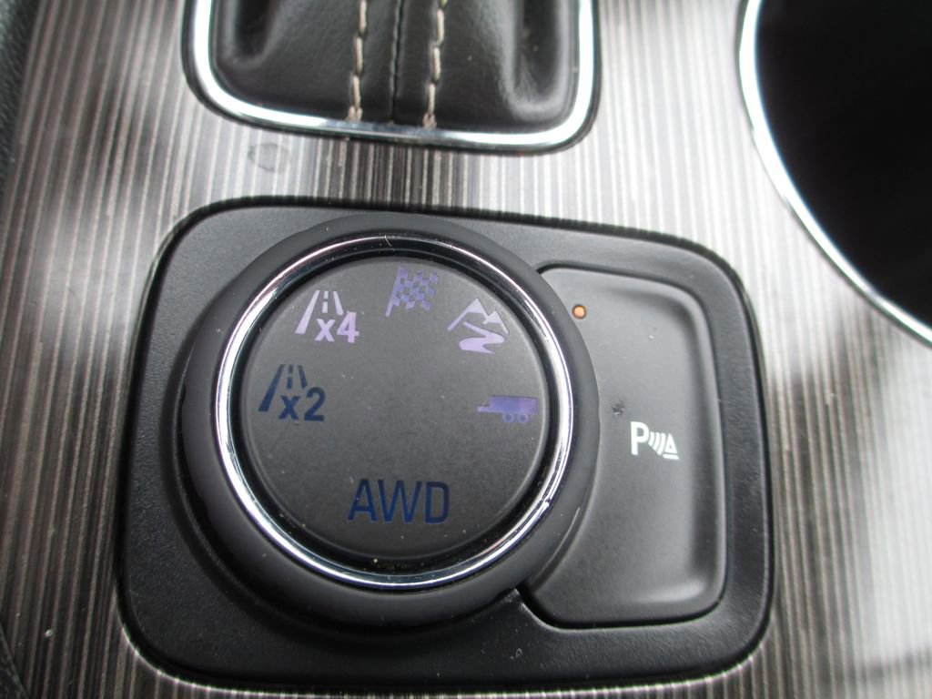 Used 2017 GMC Acadia SLT AWD/4WD image 31