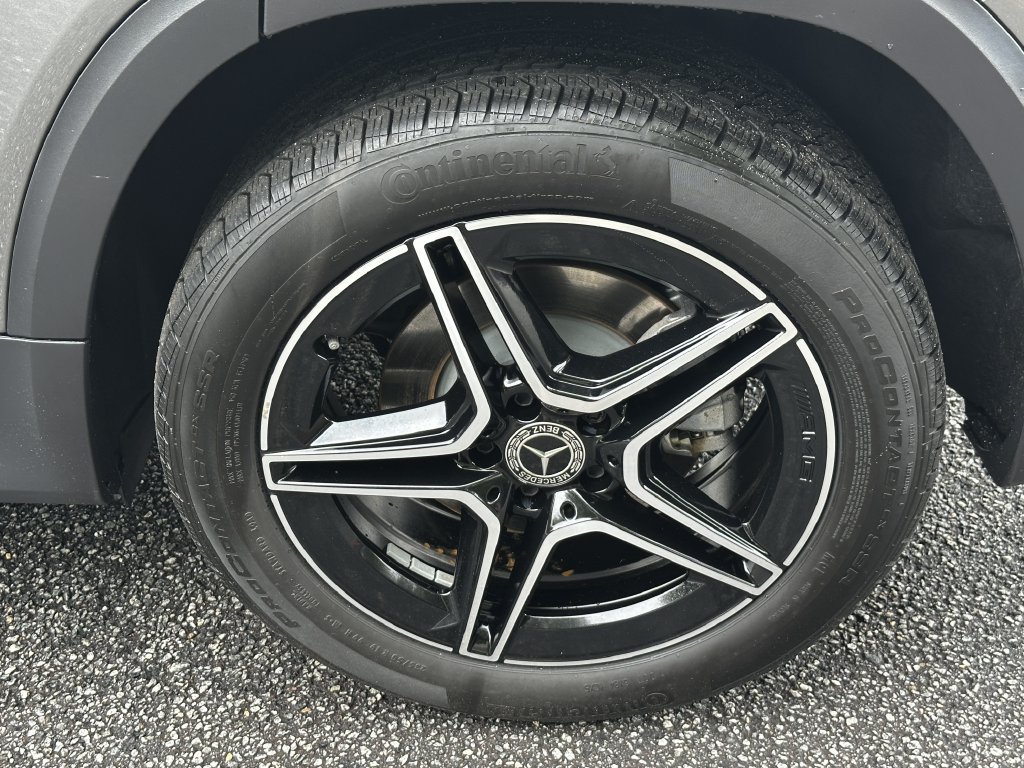 Certified 2025 Mercedes-Benz GLB 250 image 23
