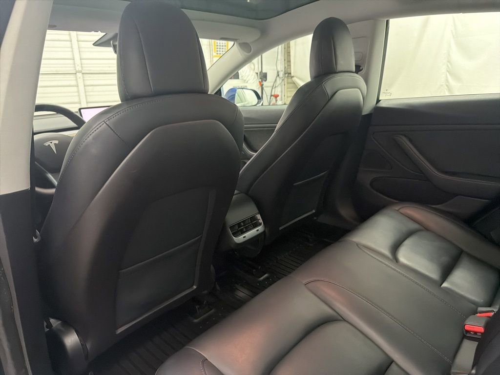 Used 2020 Tesla Model 3 Long Range image 17