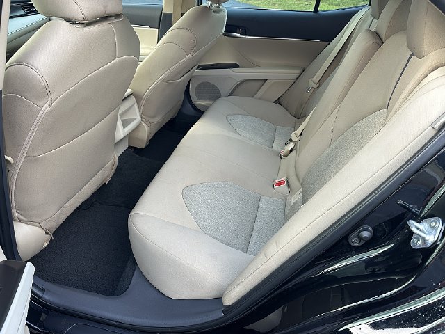 Used 2023 Toyota Camry LE FWD image 18