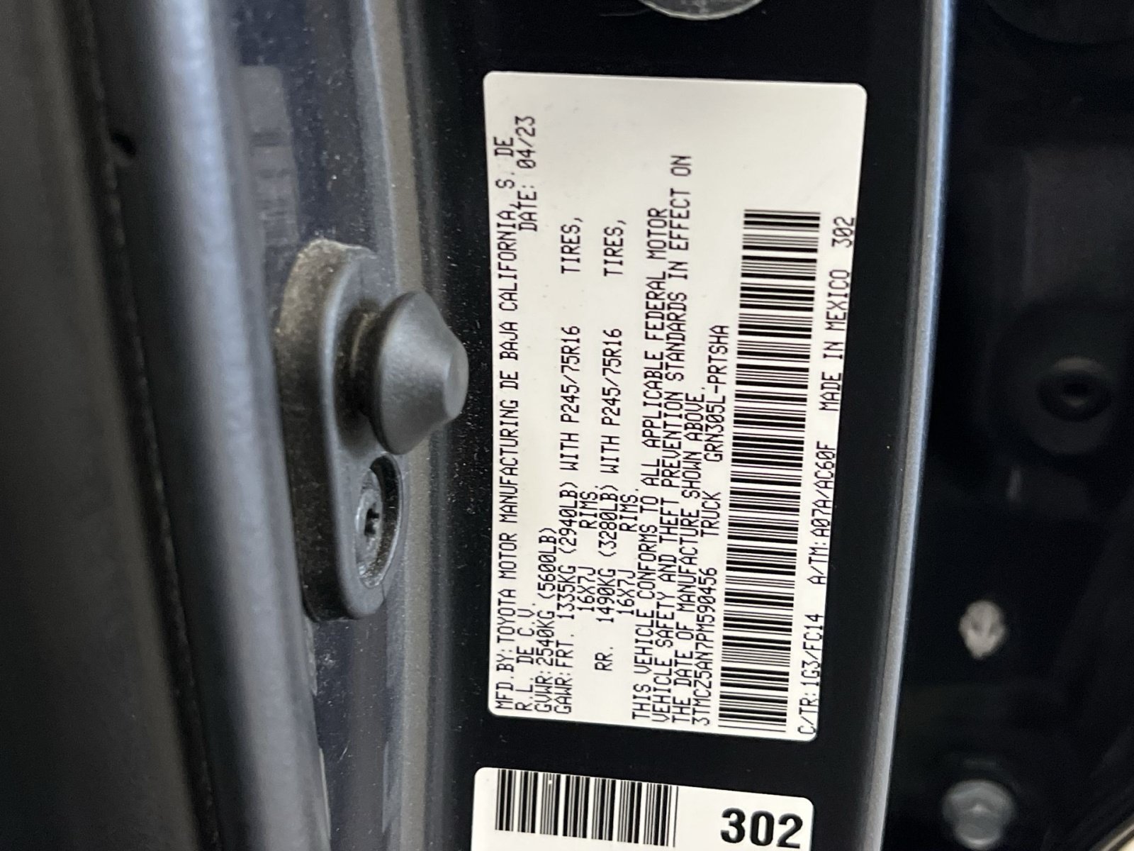 Used 2023 Toyota Tacoma SR5 AWD/4WD image 39