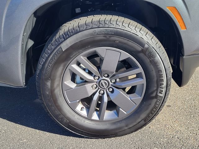 Used 2025 Nissan Frontier SV image 6