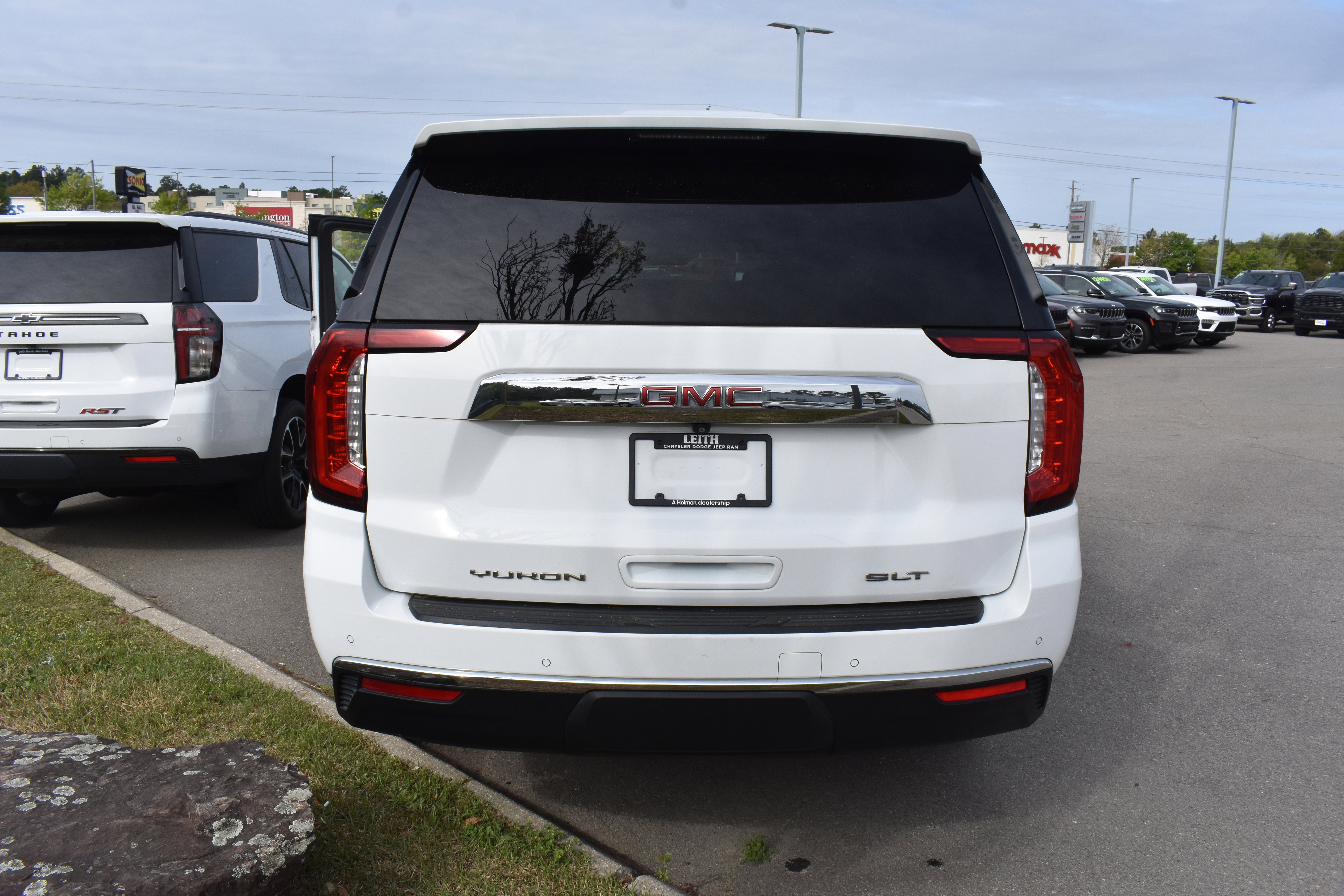 Used 2021 GMC Yukon XL SLT image 20