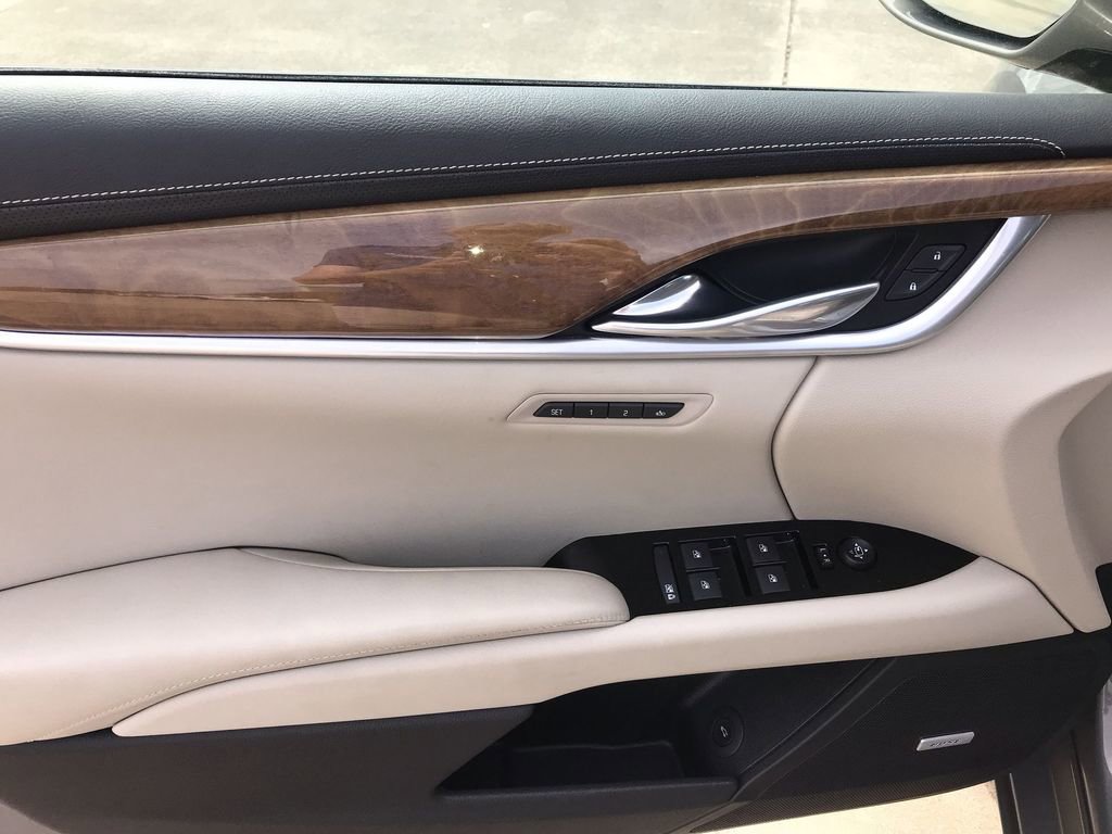 Used 2018 Cadillac XTS Luxury FWD image 13