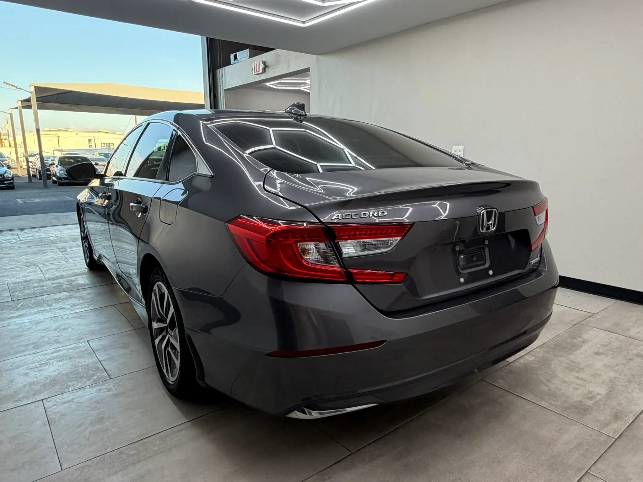 Used 2019 Honda Accord Hybrid image 5