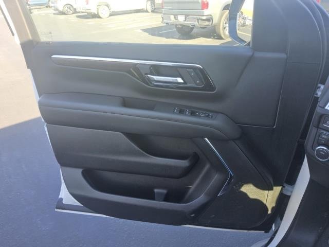 Used 2026 Chevrolet Suburban LS AWD/4WD image 6