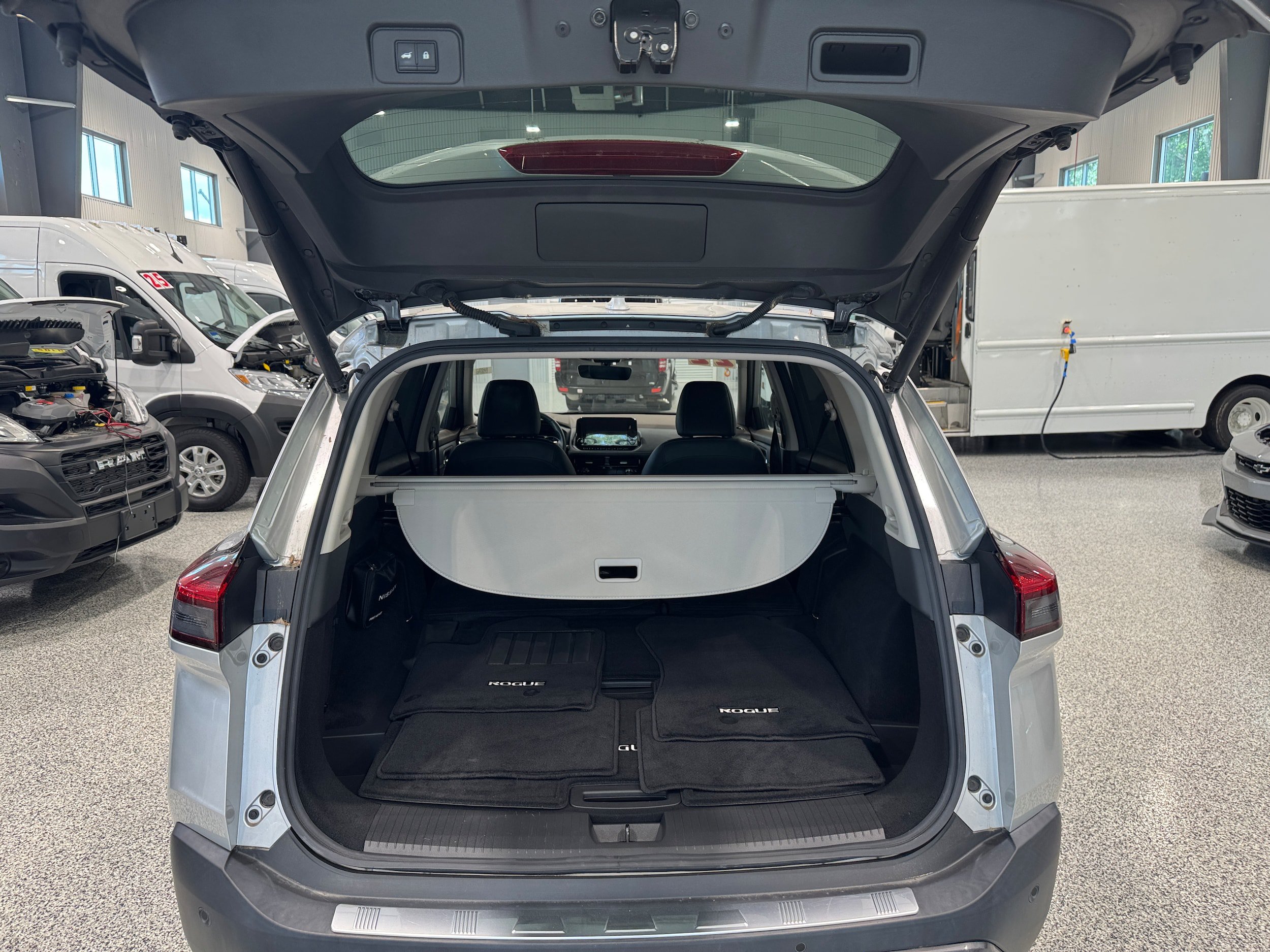 Used 2022 Nissan Rogue SL w/ SL Premium Package AWD/4WD image 7