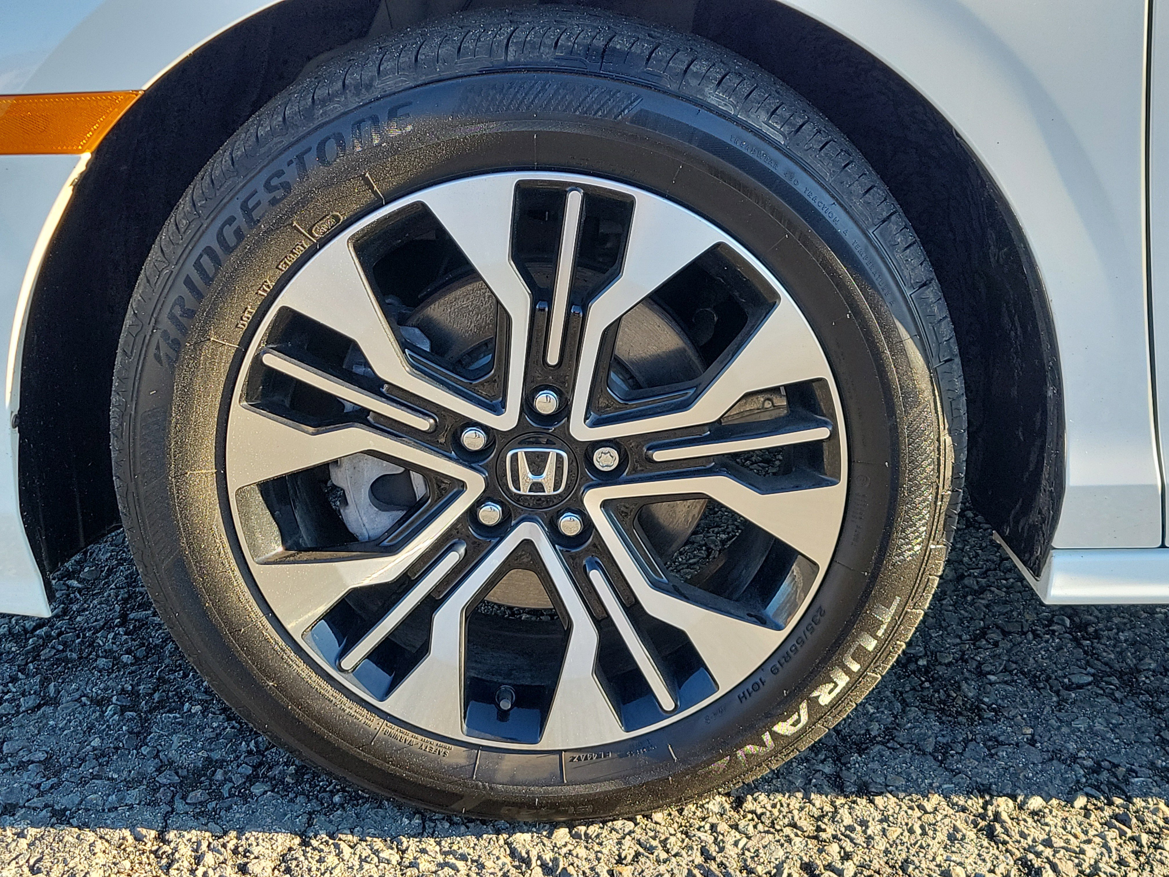 Used 2025 Honda Odyssey Elite image 12